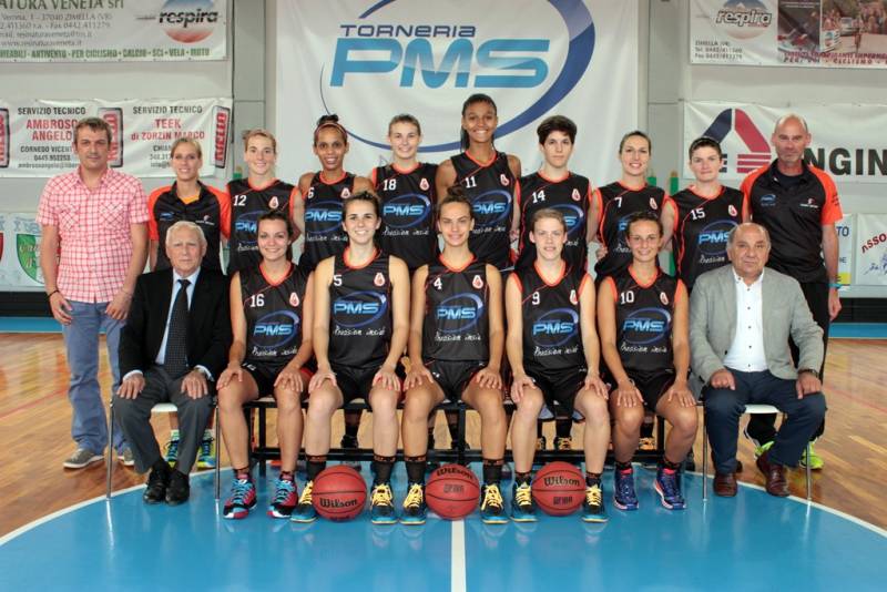 Foto squadra Basket Montecchio Magg. 2015