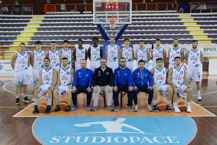 Foto squadra PescaraBasket 2021