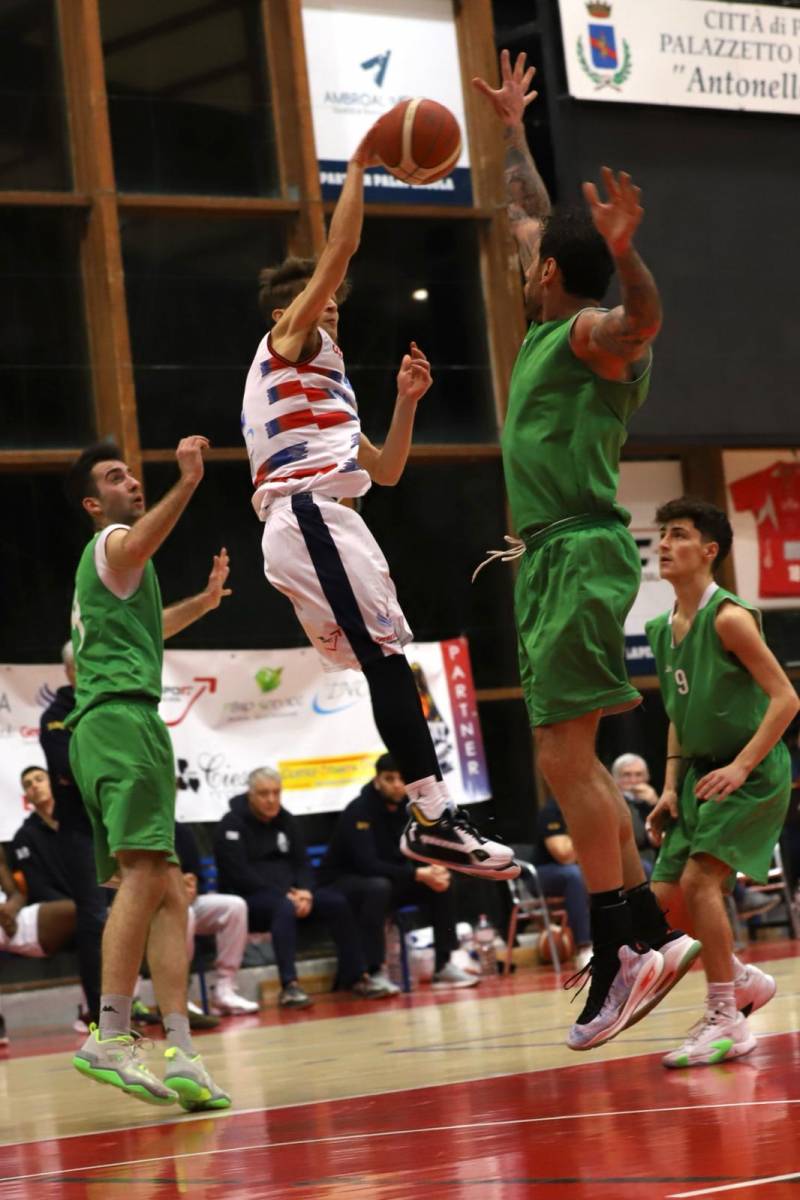 Academy Basket Potenza - University Basket Potenza 92-51 