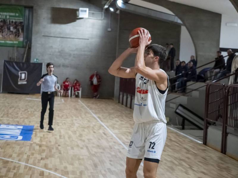 Derthona lotta fino all'ultimo, ma non basta: Pavia vince nel finale 