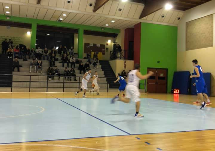 Vega occhiali torna alla vittoria superando Trino Vercellese per 79-57 Vega occhiali torna alla vittoria superando Trino Vercellese per 79-57
