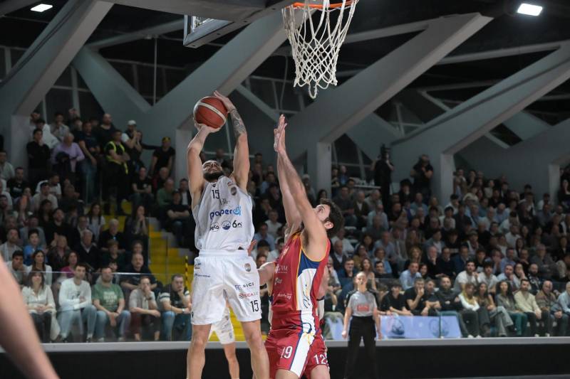 La Paperdi Juvecaserta conquista una vittoria pesantissima superando la Virtus GVM Roma 84-81 