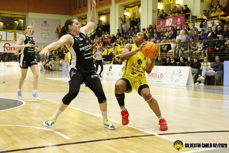 L'Alama fa tris nello scontro diretto con Roseto, e riaggancia il sesto posto in un palasport strapi 