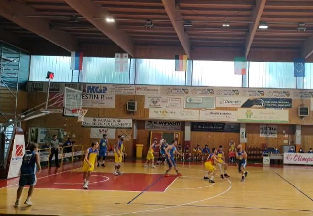 Atri Basket cede in trasferta all'Olimpia Mosciano in gara 1 di semifinale 