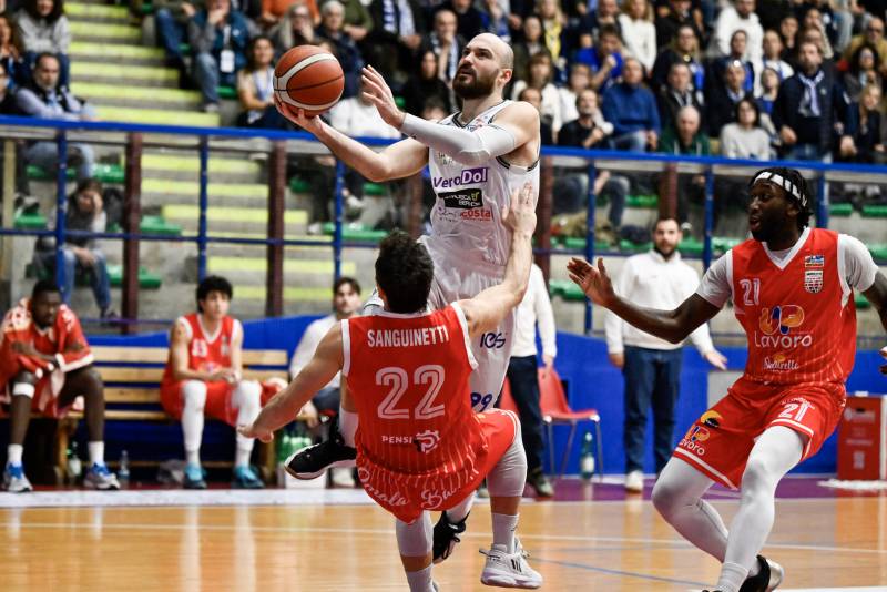 Una VeroDol CBD PL resiliente supera l'Andrea Costa Imola 