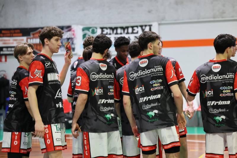 Gli Squali cedono a SocialOsa alla distanza 