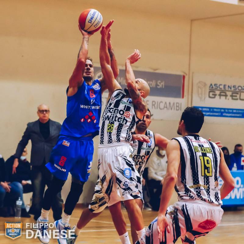 EPC Action Now Monopoli: sconfitta in trasferta contro Ruvo. La Technoswitch si impone per 82-74 EPC Action Now Monopoli: sconfitta in trasferta contro Ruvo. La Technoswitch si impone per 82-74